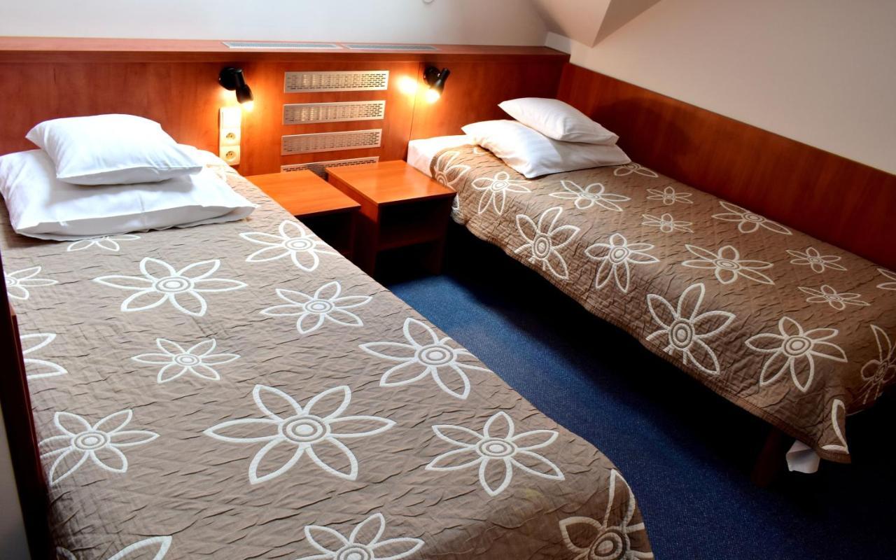 Hotel Zlote Deby Warszawa Eksteriør bilde