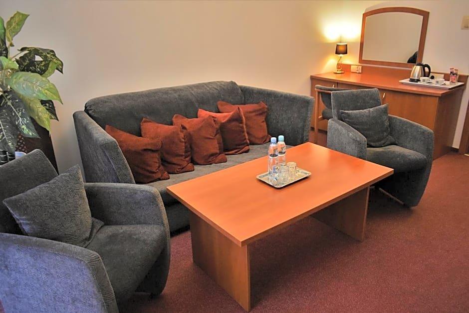 Hotel Zlote Deby Warszawa Eksteriør bilde